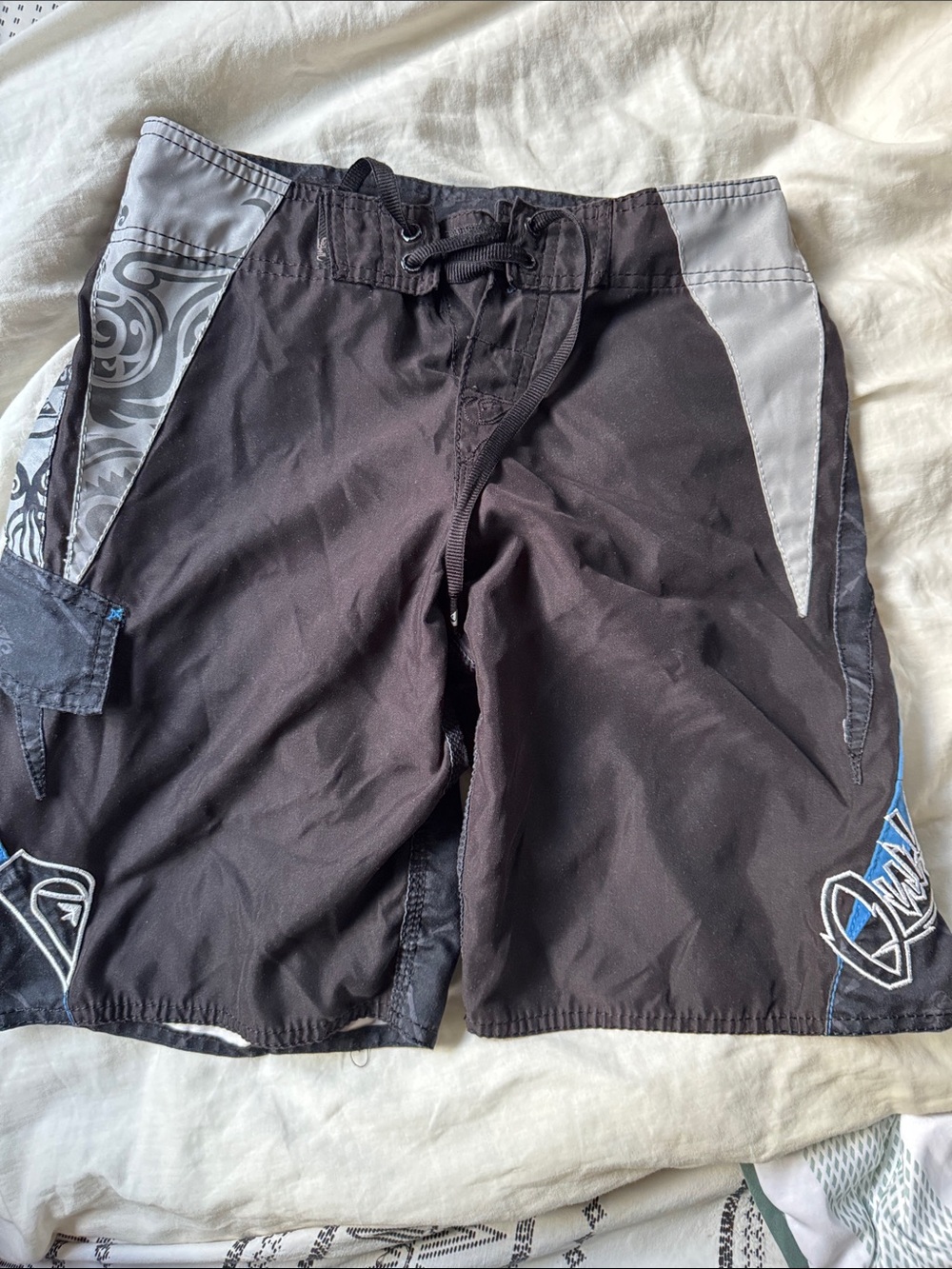 Quicksilver Y2K 90’s vintage black & gray Swim Trunks/ board shorts.